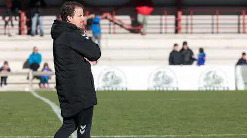 Arrasate durante un entrenamiento de Osasuna en las instalaciones de Tajonar (24). IÑIGO ALZUGARAY