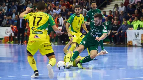 Osasuna Xota - Jaén FS en el Pabellón Anaitasuna. MIGUEL OSÉS 12