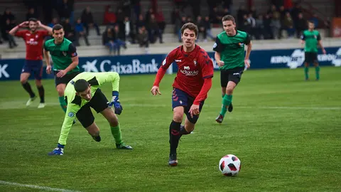 El Osasuna Promesas se enfrenta en un derby navarro al Beti Onak en Tajonar. MIGUEL OSÉS 8