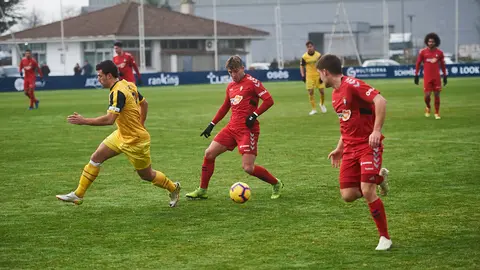 Partido amistoso antes del partido contra el Mallorca entre Osasuna e Izarra en las instalaciones de Tajonar. MIGUEL OSÉS 16