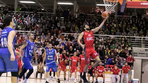 Partido de la liga LEB Plata de Baloncesto entre Basket Navarra y Marín Pontevedra (12). IÑIGO ALZUGARAY