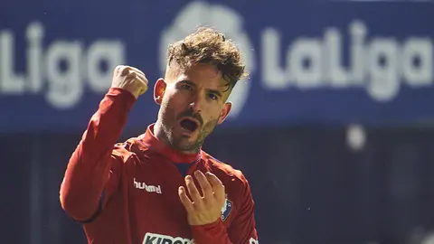 Partido entre Osasuna y Granada correspondiente a la jornada numero 24. MIGUEL OSÉS 19