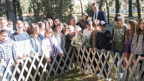 El presidente Pedro Sánchez recibe a los alumnos de sexto de Primaria del colegio San Bartolomé de Marcilla en La Moncloa Foto LA MONCLOA Borja Puig de la Bellacasa