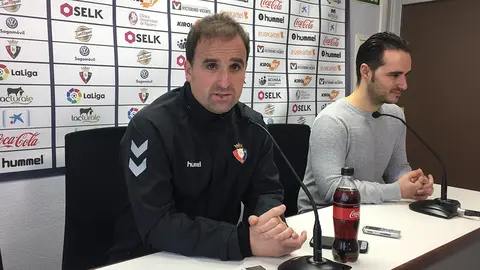 El entrenador de Osasuna, Jagoba Arrasate, en rueda de prensa en Tajonar.