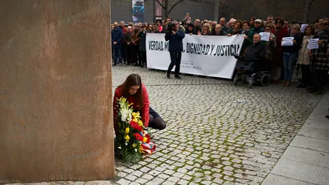 Concentración, convocada por la Asociación Navarra de Víctimas del Terrorismo (Anvite), con motivo del Día Europea de las víctimas del terrorismo. PABLO LASAOSA 13