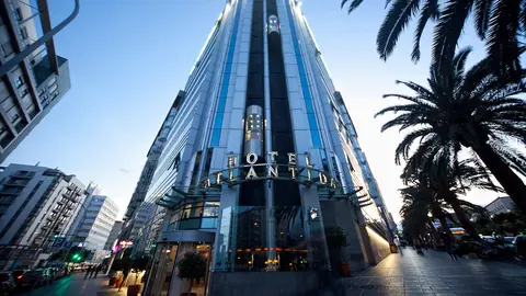 Fachada principal del hotel Silken Atlántida en Tenerife. Hoteles silken.com