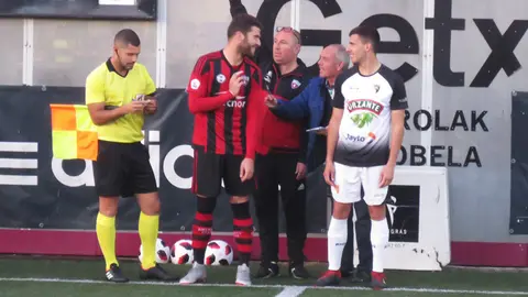 Partido de Segunda B entre el Arenas y el Tudelano en Getxo. Web CD Tudelano.