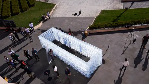 FLUIDS NAVARRA, una edificación monumental construida con bloques de hielo. PABLO LASAOSA 14