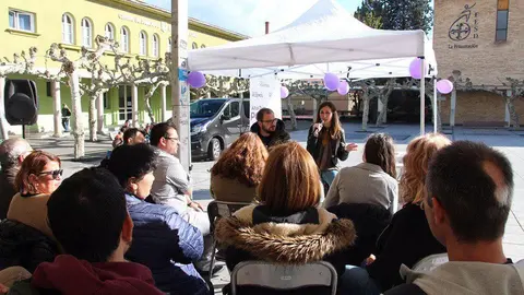 La candidata de Unidas Podemos al Congreso por Navarra, Ione Belarra, en un encuentro con la ciudadanía en Villava (2) CEDIDA