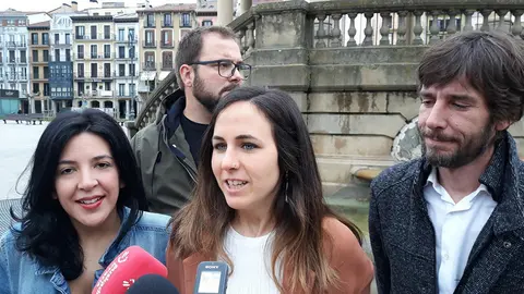 Ione Belarra, durante un acto electoral de Unidas Podemos en la plaza del Castillo de Pamplona EUROPA PRESS