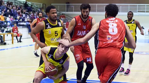 Basket Navarra se enfrenta a Baloncesto Azuqueca en Pamplona. PABLO LASAOSA 3