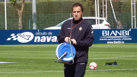 El entrenador de Osasuna Jagoba Arrasate en las instalaciones de Tajonar.