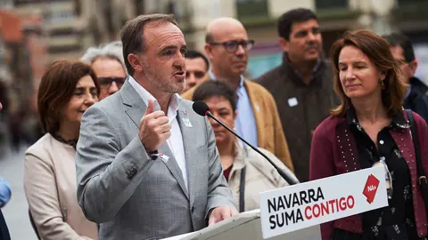 Javier Esparza en rueda de prensa en Tudela de la campaña electoral. PABLO LASAOSA 1