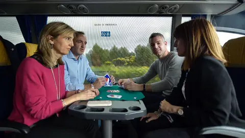 Javier Esparza, Jorge Esparza, Cristina Ibarrola y María Jesús Valdemoros. PABLO LASAOSA