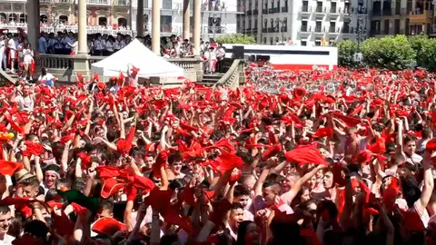El chupinazo desde la Plaza del Castillo. ARCHIVO