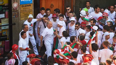 El chupinazo inaugura las fiestas de San Fermín 2019. PABLO LASAOSA 36