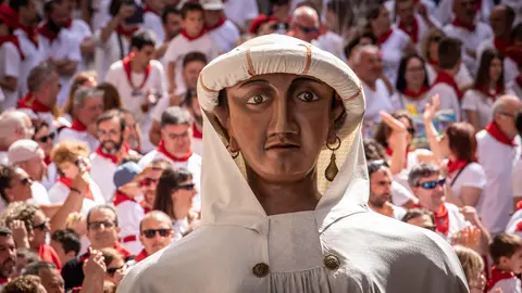 Procesión en honor a San Fermín por las calles de Pamplona el 7 de Juoio. Maite H. Mateo 10