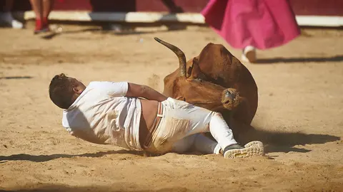 Segundo encierro de las fiestas de Estella con la ganadería de Macua. MIGUEL OSÉS