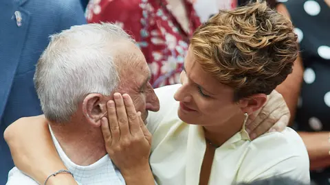 La socialista María Chivite toma posesión del cargo de presidenta del Gobierno de Navarra en el Parlamento Foral. IÑIGO ALZUGARAY