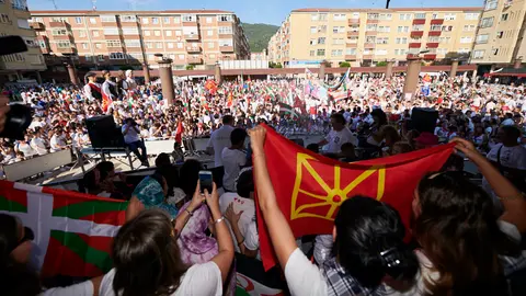 Chupinazo de las fiestas de Berriozar 2019. PABLO LASAOSA 7