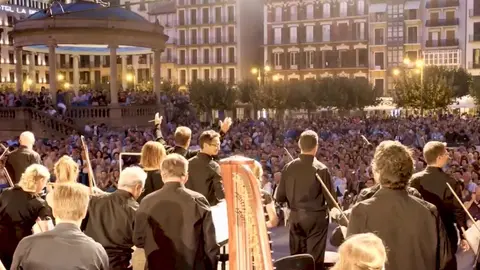 Concierto de la Orquesta Sinfónica de Navarra en la Plaza del Castillo de Pamplona
