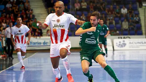 Partido entre el Osasuna Xota y el Cartagena jugado en el Pabellón Anaitasuna de Pamplona. MIGUEL OSÉS