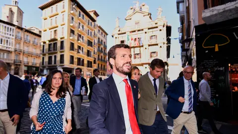 Pablo Casado se reune con Enrique Maya y Javier Esparza en su visita a Pamplona. PABLO LASAOSA 12