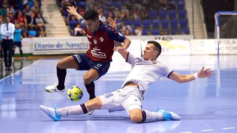 Partido de futbol sala entre Osasuna Xota y Levante jugado en el Pabellón Anaitasuna. MIGUEL OSÉS