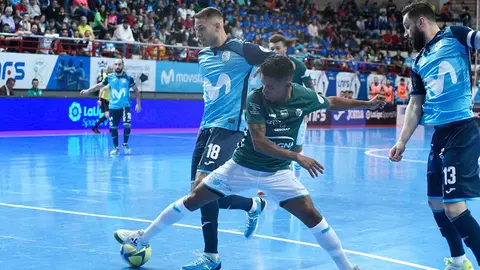 Partido entre el Inter Movistar y Osasuna Xota en Torrejón de Ardoz. Lnfs.