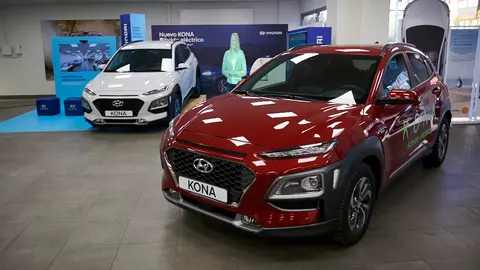 Hyundai Automóviles Zaray presenta en Pamplona la última versión del nuevo KONA Híbrido. PABLO LASAOSA