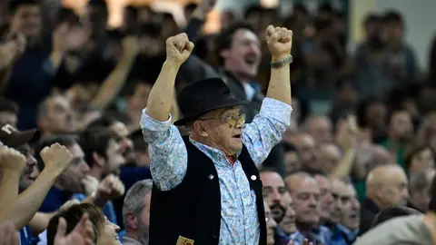 Ezkurdia se enfrenta a Jaka en el forntón Labrit de Pamplona. PABLO LASAOSA 24