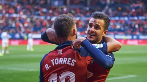 Torres y Juan Villar Osasuna se enfrenta al Alavés en el Sadar de Pamplona. PABLO LASAOSA 45