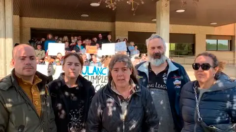 Concentración en Tudela de trabajadores del transporte sanitario