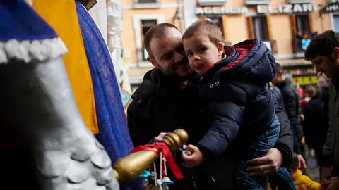 Festividad de San Santurnino, Partón de Pamplona, con procesión, Gigantes y Cabezudos y dantzaris. PABLO LASAOSA