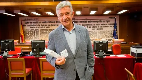 Koldo Martínez tras presentar sus credenciales para convertirse en el senador autonómico de Navarra. EUROPAPRESS