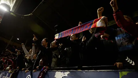 La grada de El Sadar durante el partido de La Liga Santander entre Osasuna y Sevilla. IÑIGO ALZUGARAY