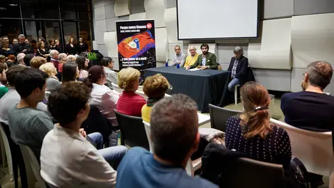 Presentación del libro 'Porque somos Osasuna... y eso nunca va a morir' del periodista pamplonés, Daniel Ramírez. IÑIGO ALZUGARAY