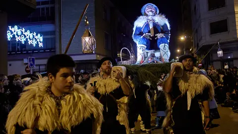 Salida del Olentzero por las calles de Pamplona. IÑIGO ALZUGARAY