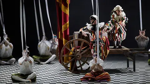 Ensayo general de 'El traje nuevo del Emperador' de la Ópera de Cámara de Navarra en Baluarte. IÑIGO ALZUGARAY