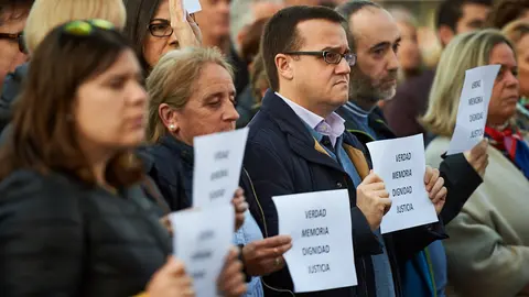 Acto con motivo del Día de la Memoria de las víctimas de ETA celebrado en la plaza del Baluarte. MIGUEL OSÉS