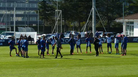 Jagoba Arrasate se reune con sus jugadores en Tajonar