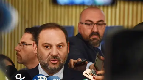 Koldo García, junto a José Luis Ábalos EFE