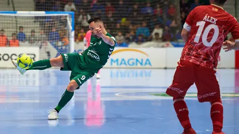 Osasuna Xota se enfrenta a El Pozo Murcia en el Pabellón Anaitasuna de Pamplona. MIGUEL OSÉS