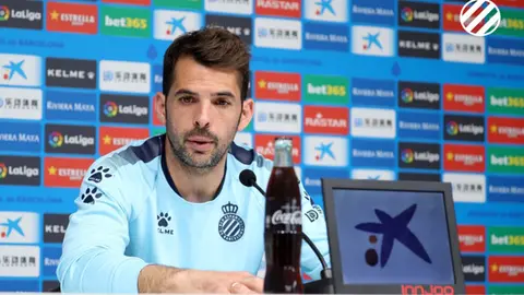 El centrocampista Víctor Sánchez en rueda de prensa con el Espanyol.