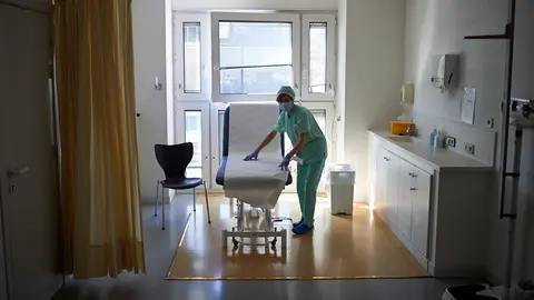 El Hospital Principe de Viana se vacía para convertirlo en una zona de transito entre hospitalización y urgencias para pacientes con coronavirus. Miguel Osés