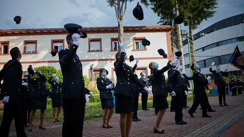 Acto de jura de cargo de la 34ª promoción de la escala básica de Policía Nacional en Beloso. PABLO LASAOSA