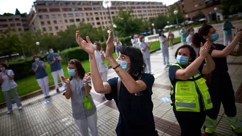 El Colegio de Enfermería organiza un acto de homenaje a los fallecidos por Covid-19 y de agradecimiento a los colaboradores en las iniciativas solidarias frente a la pandemia. MIGUEL OSÉS