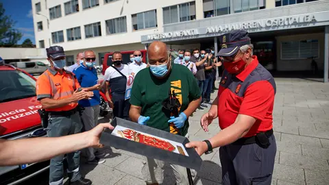 Damián, Policía Foral, sale del Hospital de Navarra despues de estar 60 días ingresado por coronavirus. MIGUEL OSÉS