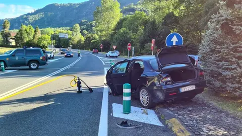 Accidente de tráfico en Sumbilla GUARDIA CIVIL