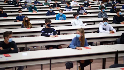 Jornada de bienvenida en la UPNA en el comienzo del nuevo curso academico. MIGUEL OSÉS